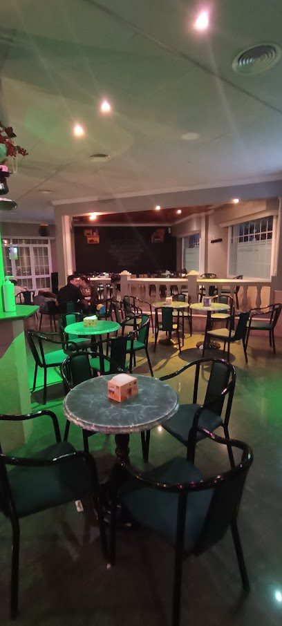 Cafetería y Terraza Tropic